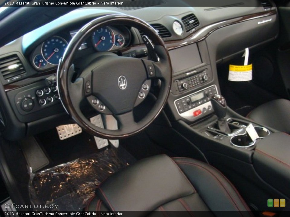 Nero Interior Dashboard for the 2013 Maserati GranTurismo Convertible GranCabrio #74800268