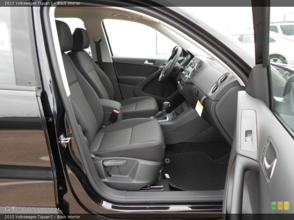 Black Interior Photo for the 2013 Volkswagen Tiguan S #74802589