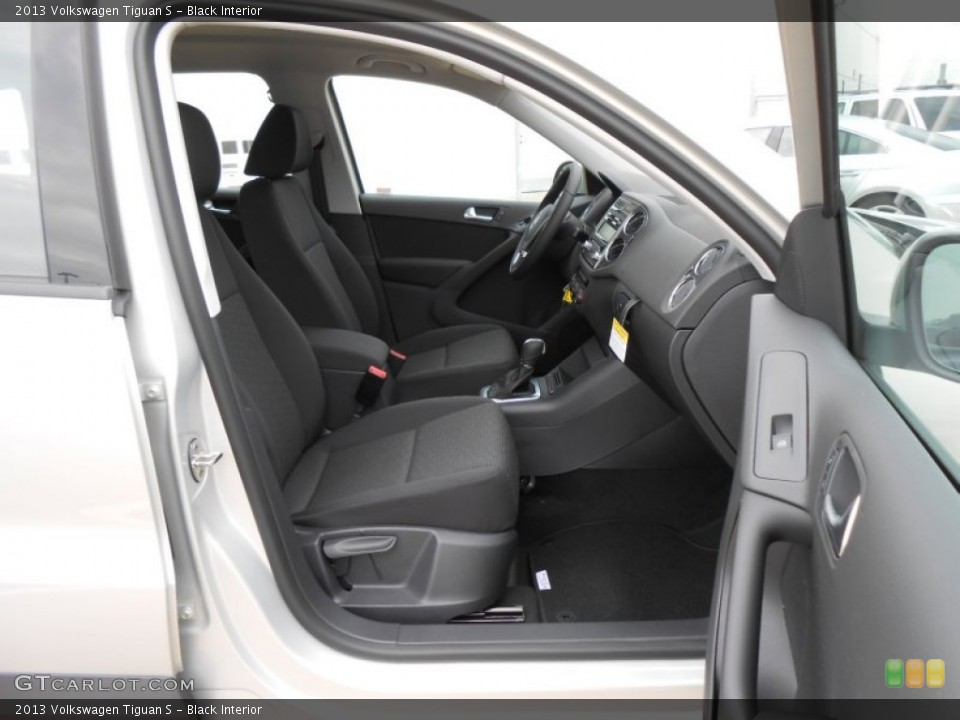 Black Interior Photo for the 2013 Volkswagen Tiguan S #74803170