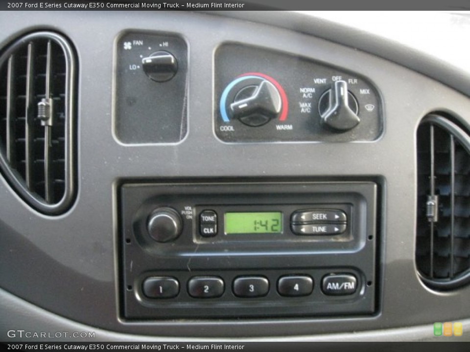 Medium Flint Interior Controls for the 2007 Ford E Series Cutaway E350 Commercial Moving Truck #74807141