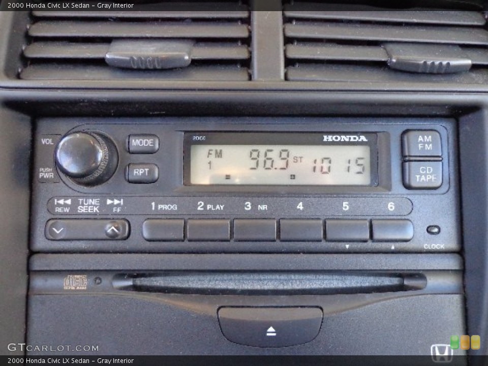 Gray Interior Audio System for the 2000 Honda Civic LX Sedan #74809365