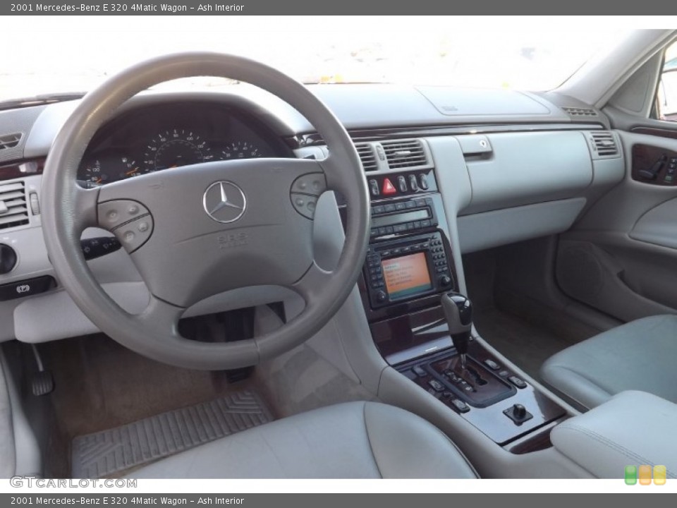 Ash Interior Photo for the 2001 Mercedes-Benz E 320 4Matic Wagon #74814281