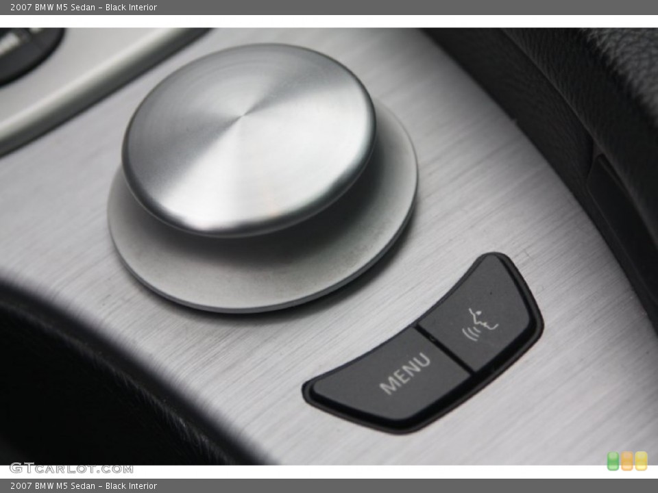 Black Interior Controls for the 2007 BMW M5 Sedan #74832270