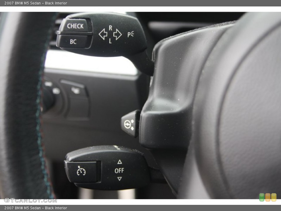 Black Interior Controls for the 2007 BMW M5 Sedan #74832457