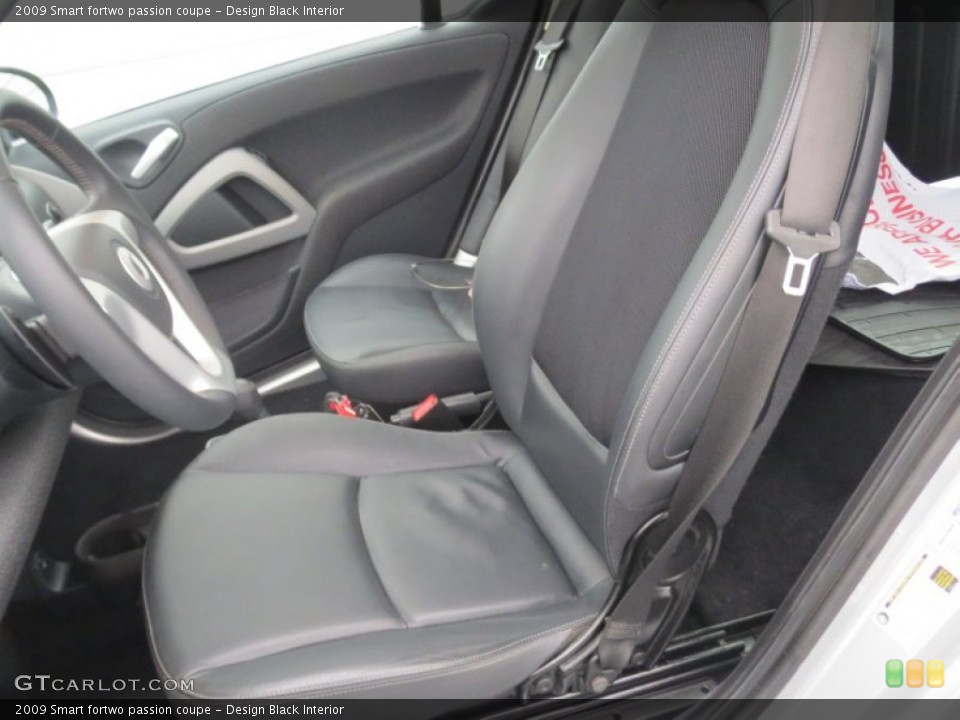 Design Black Interior Front Seat for the 2009 Smart fortwo passion coupe #74836962