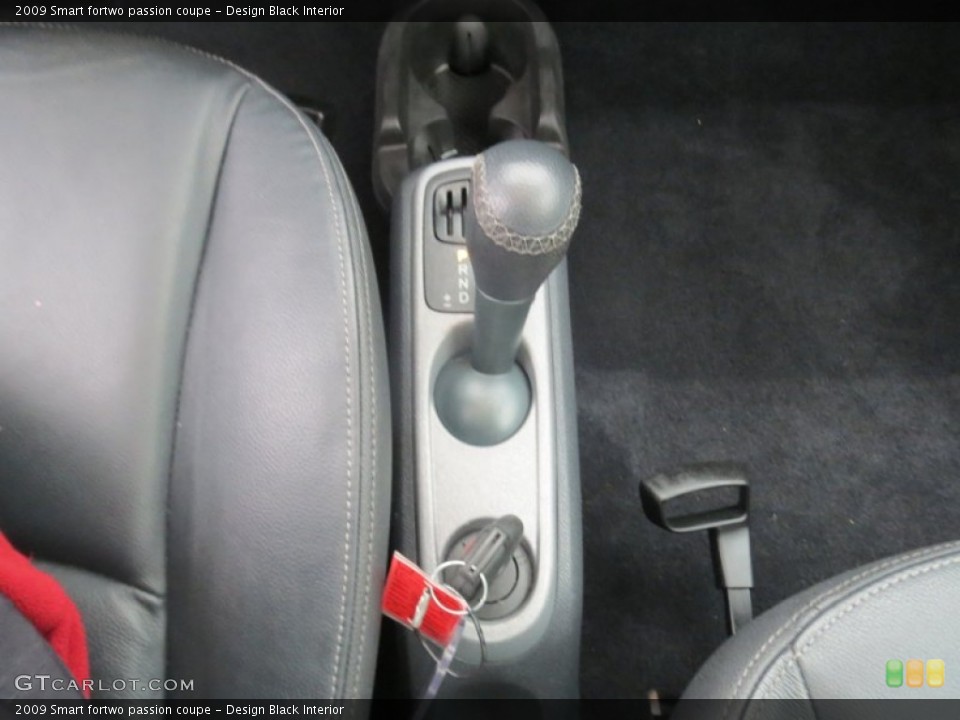 Design Black Interior Transmission for the 2009 Smart fortwo passion coupe #74837079