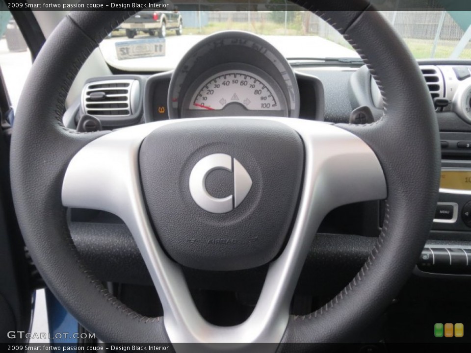 Design Black Interior Steering Wheel for the 2009 Smart fortwo passion coupe #74837105