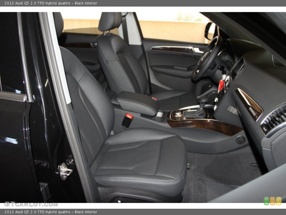 Black Interior Photo for the 2013 Audi Q5 2.0 TFSI hybrid quattro #74843129