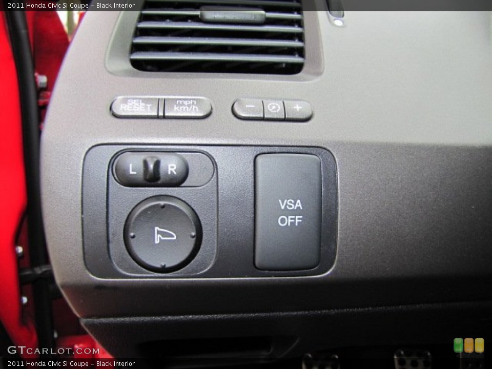 Black Interior Controls for the 2011 Honda Civic Si Coupe #74849036