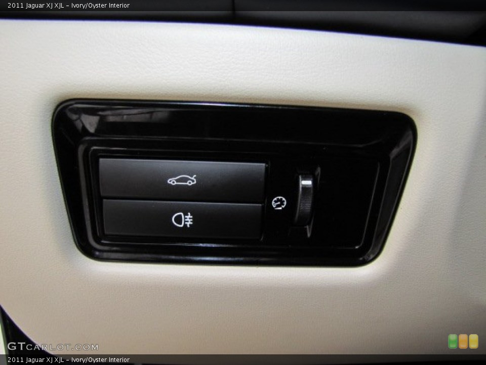 Ivory/Oyster Interior Controls for the 2011 Jaguar XJ XJL #74849228