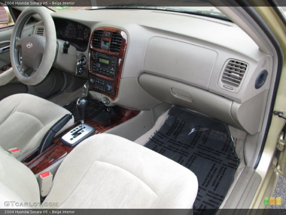 Beige Interior Dashboard for the 2004 Hyundai Sonata V6 #74853620