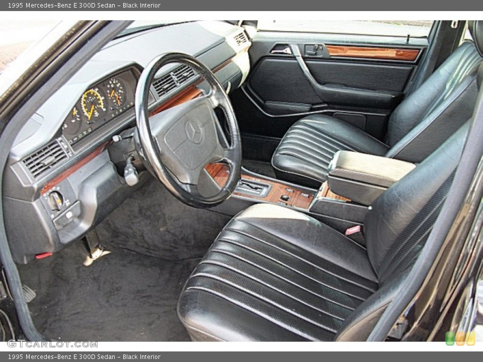 Black Interior Photo for the 1995 Mercedes-Benz E 300D Sedan #74854043