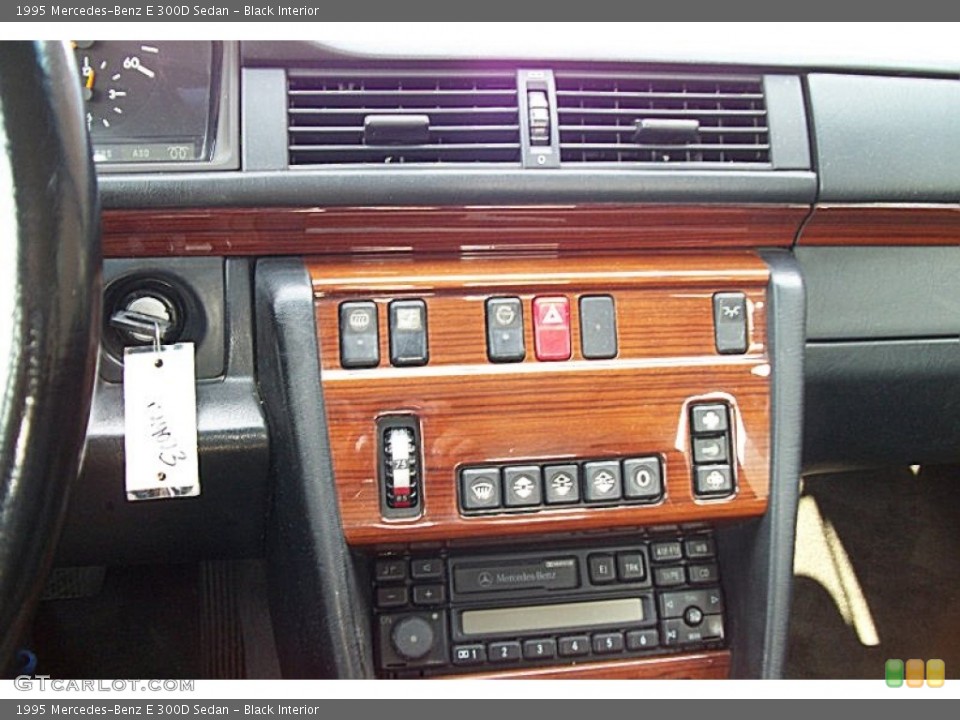Black Interior Controls for the 1995 Mercedes-Benz E 300D Sedan #74854142