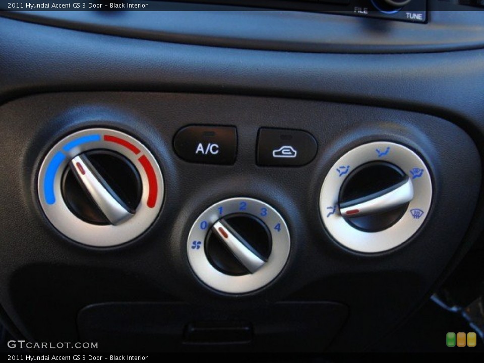 Black Interior Controls for the 2011 Hyundai Accent GS 3 Door #74873632