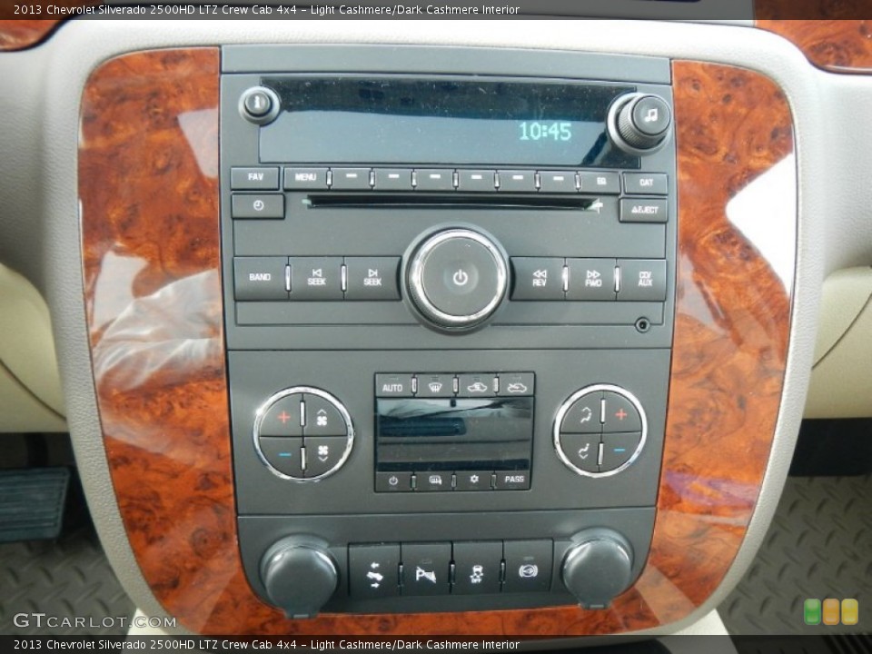 Light Cashmere/Dark Cashmere Interior Controls for the 2013 Chevrolet Silverado 2500HD LTZ Crew Cab 4x4 #74878529