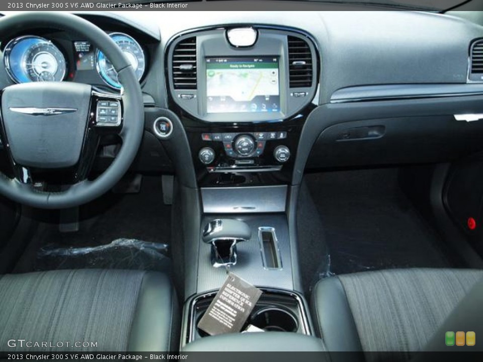 Black Interior Dashboard for the 2013 Chrysler 300 S V6 AWD Glacier Package #74882085
