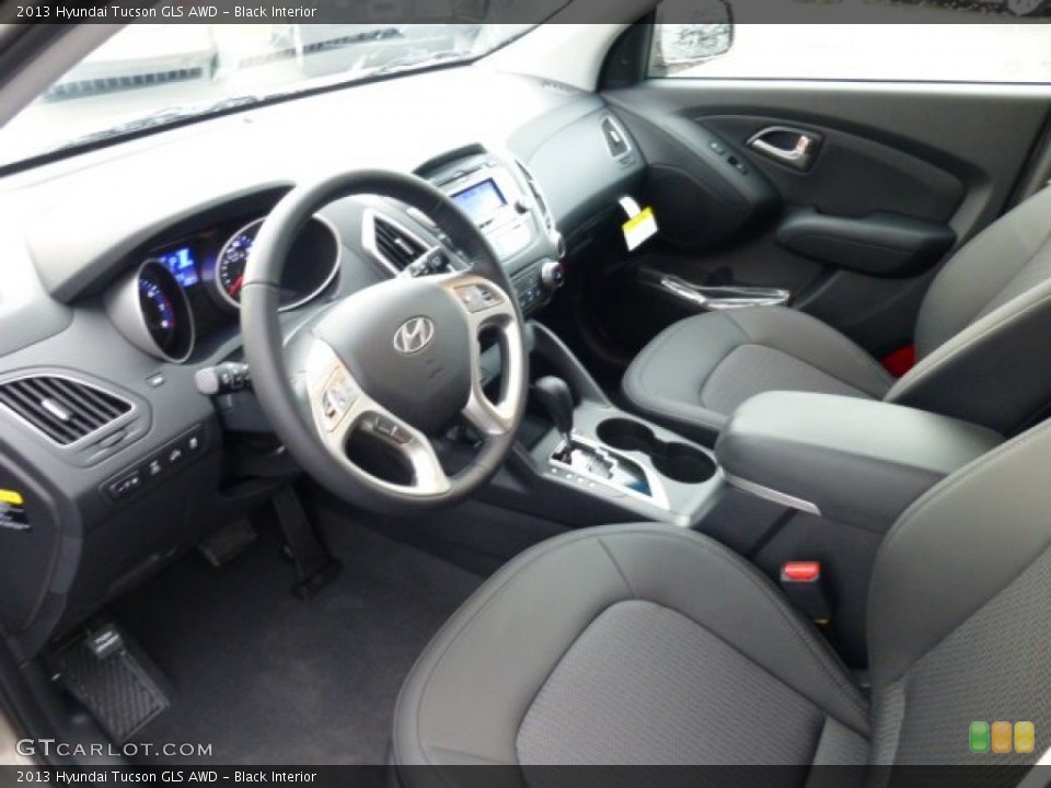 Black 2013 Hyundai Tucson Interiors