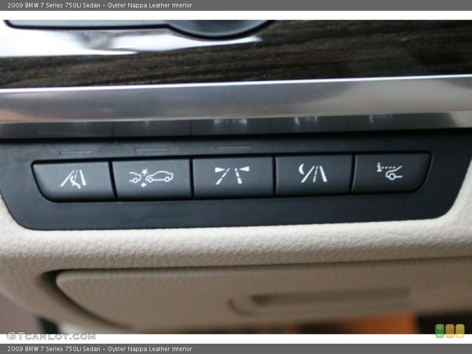 Oyster Nappa Leather Interior Controls for the 2009 BMW 7 Series 750Li Sedan #74890951