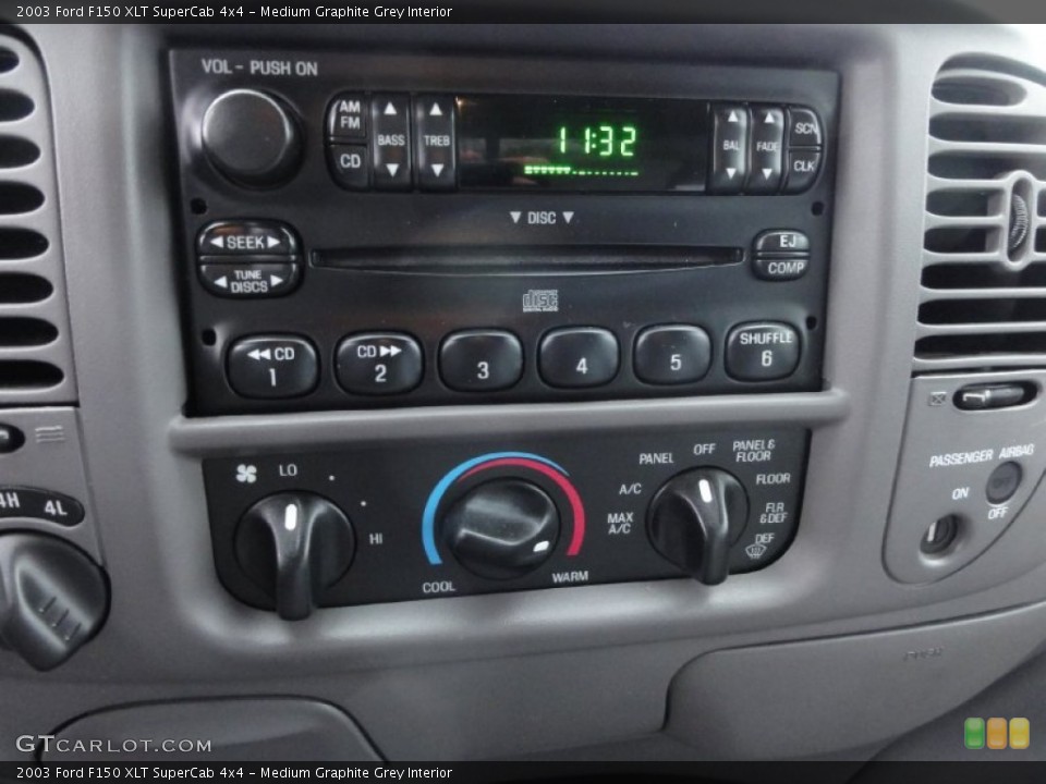 Medium Graphite Grey Interior Controls for the 2003 Ford F150 XLT SuperCab 4x4 #74894406