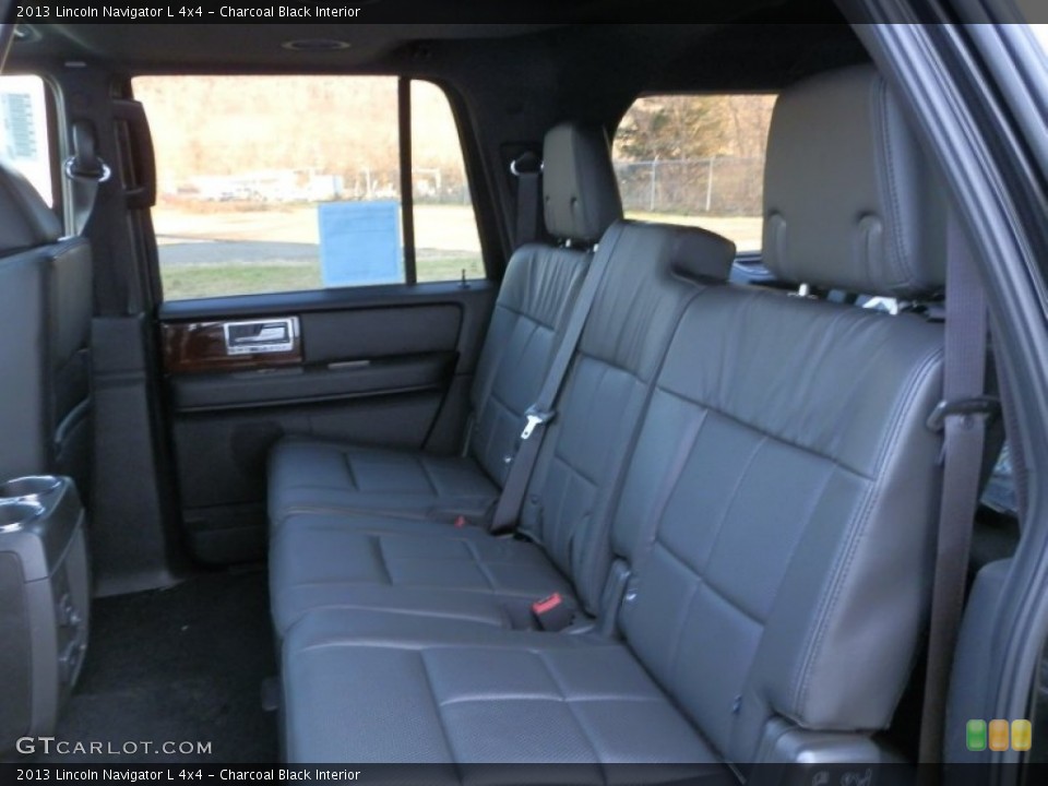 Charcoal Black Interior Photo for the 2013 Lincoln Navigator L 4x4 #74897515
