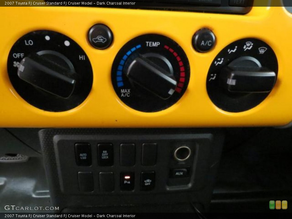 Dark Charcoal Interior Controls for the 2007 Toyota FJ Cruiser  #74904823