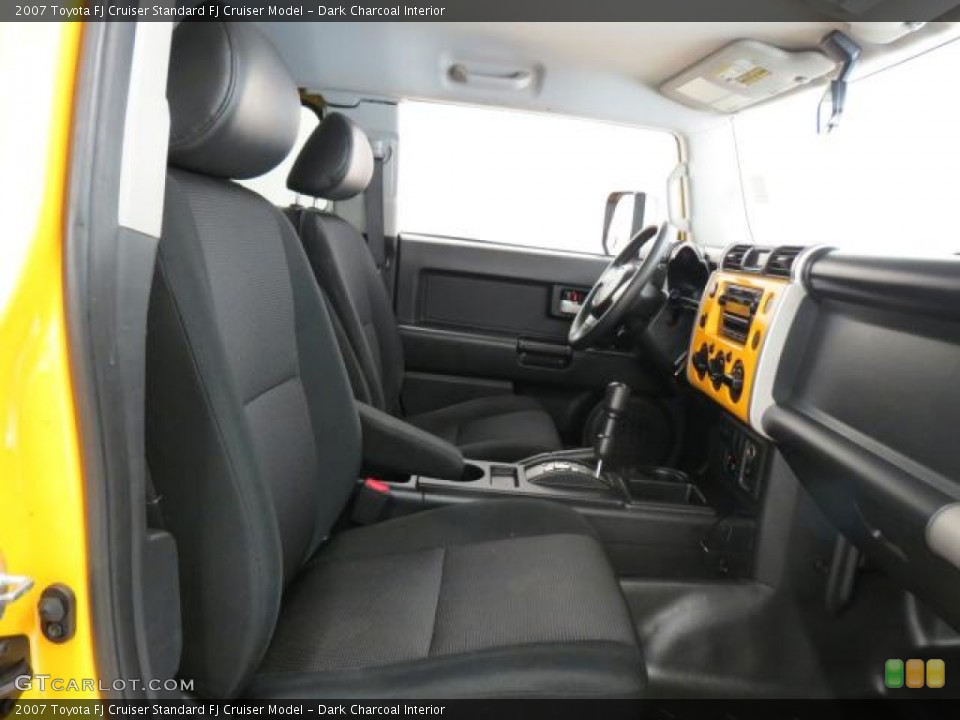 Dark Charcoal Interior Photo for the 2007 Toyota FJ Cruiser  #74904948