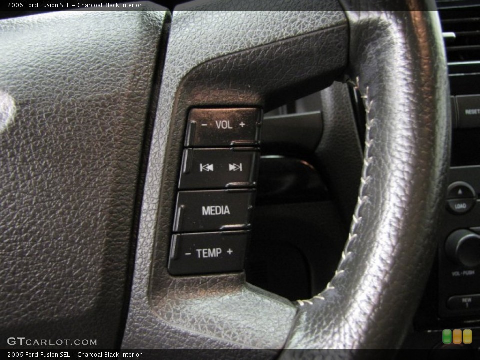 Charcoal Black Interior Controls for the 2006 Ford Fusion SEL #74916162