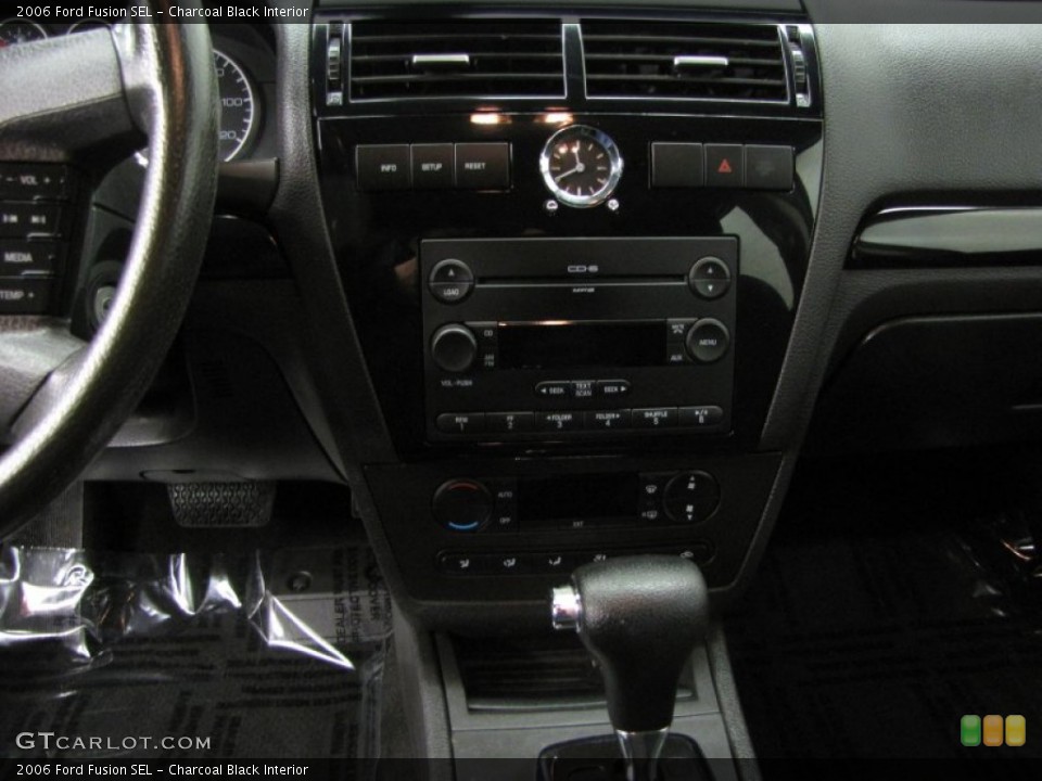 Charcoal Black Interior Controls for the 2006 Ford Fusion SEL #74916234