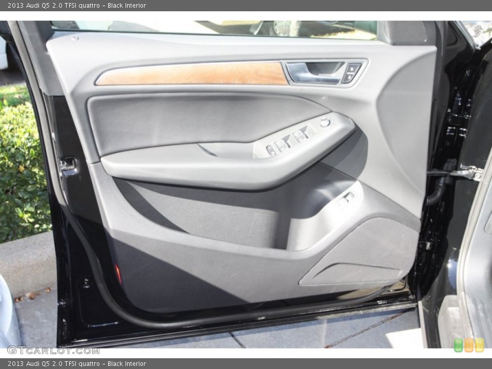 Black Interior Door Panel for the 2013 Audi Q5 2.0 TFSI quattro #74918121