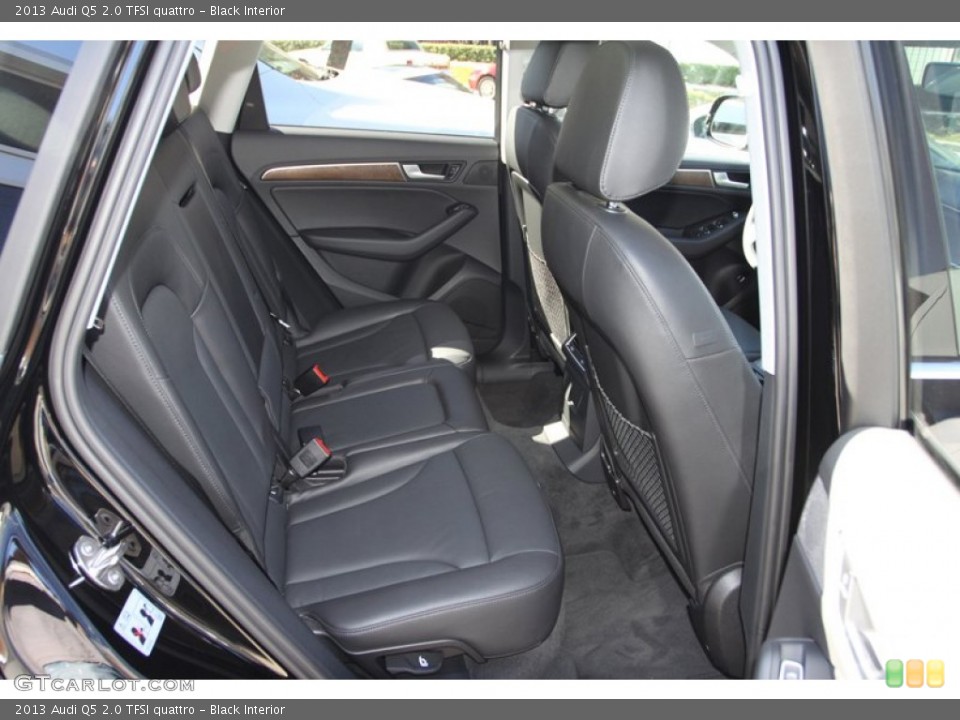 Black Interior Rear Seat for the 2013 Audi Q5 2.0 TFSI quattro #74918767