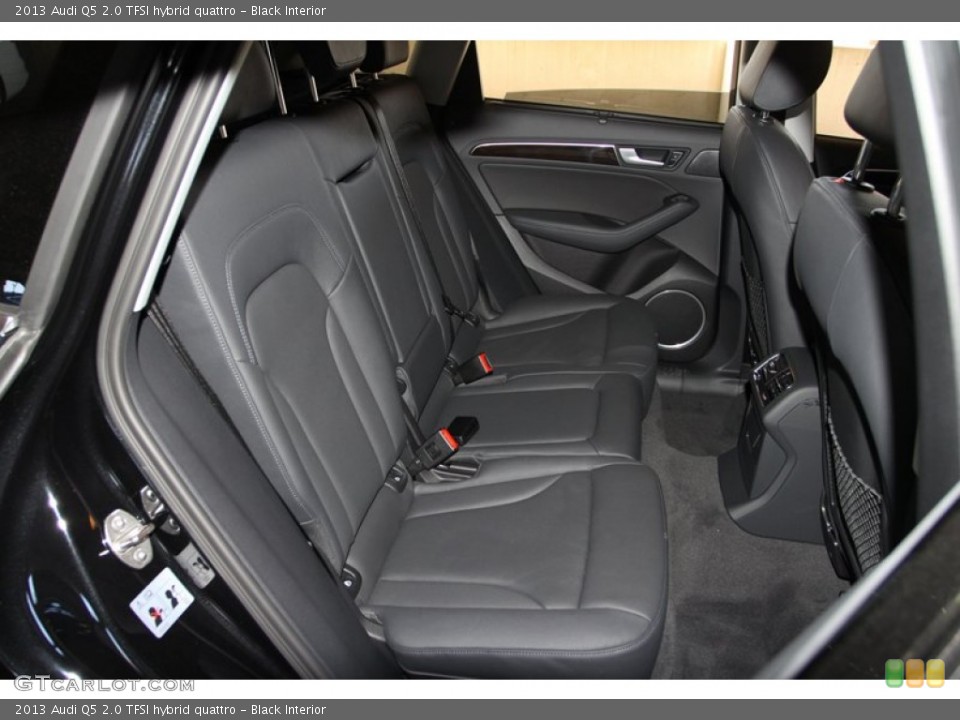 Black Interior Rear Seat for the 2013 Audi Q5 2.0 TFSI hybrid quattro #74919327