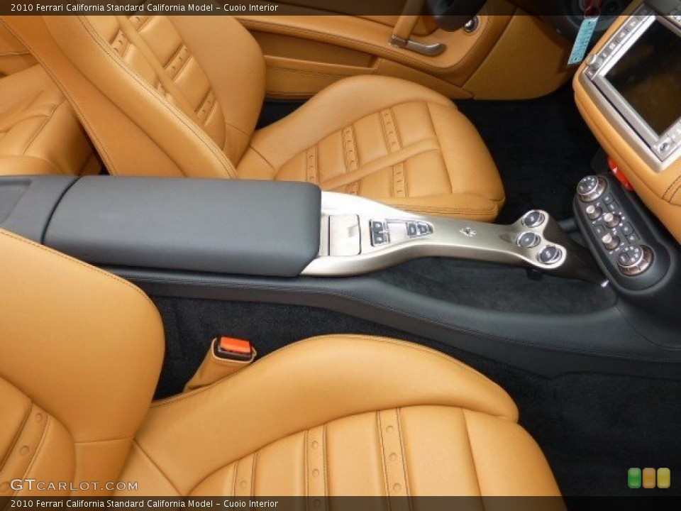 Cuoio Interior Controls for the 2010 Ferrari California  #74926703