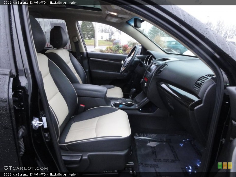 Black/Beige Interior Photo for the 2011 Kia Sorento EX V6 AWD #74943439