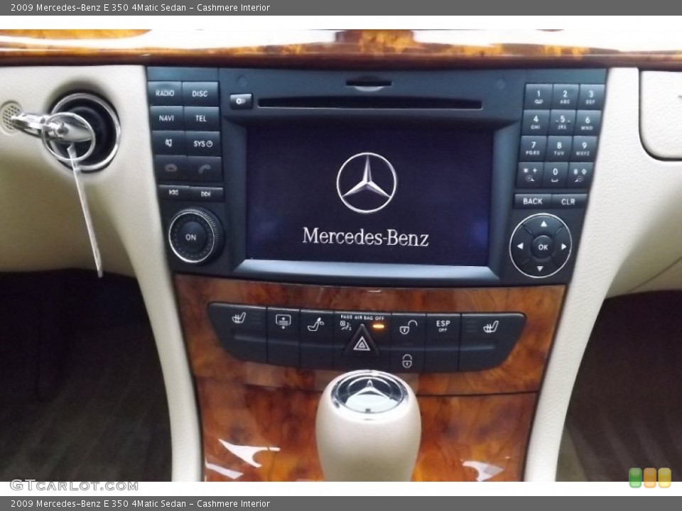 Cashmere Interior Controls for the 2009 Mercedes-Benz E 350 4Matic Sedan #74955629