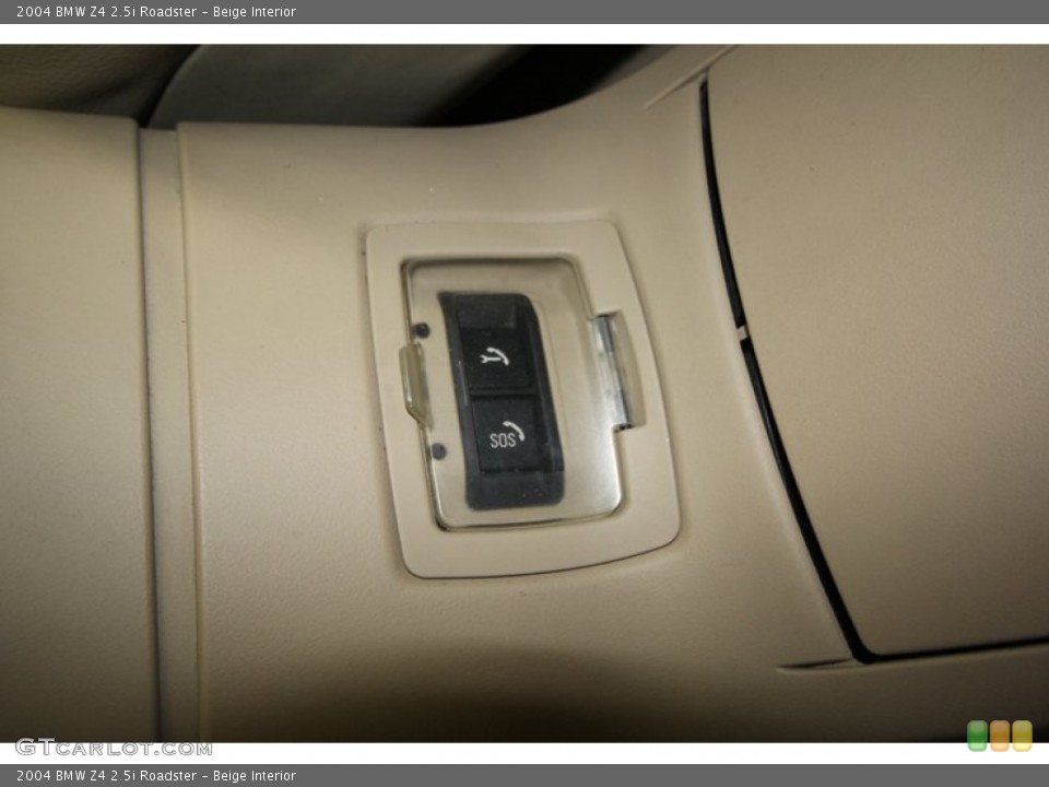 Beige Interior Controls for the 2004 BMW Z4 2.5i Roadster #74969232