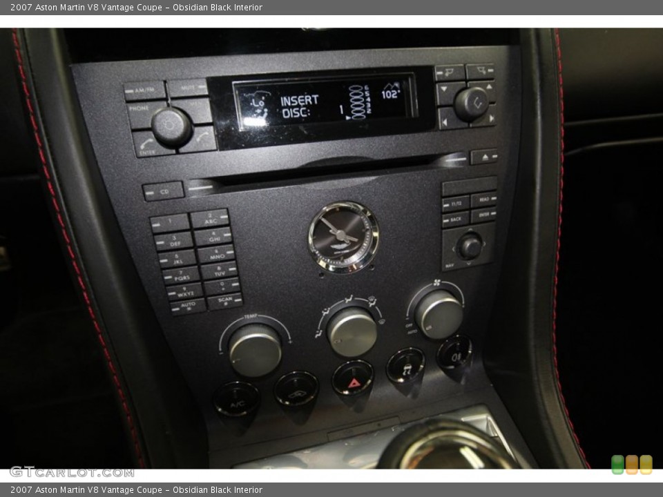 Obsidian Black Interior Controls for the 2007 Aston Martin V8 Vantage Coupe #74970589
