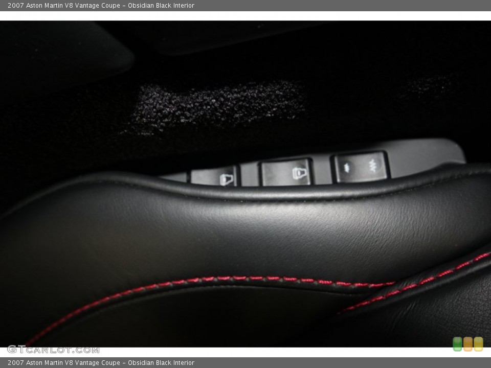 Obsidian Black Interior Controls for the 2007 Aston Martin V8 Vantage Coupe #74970643