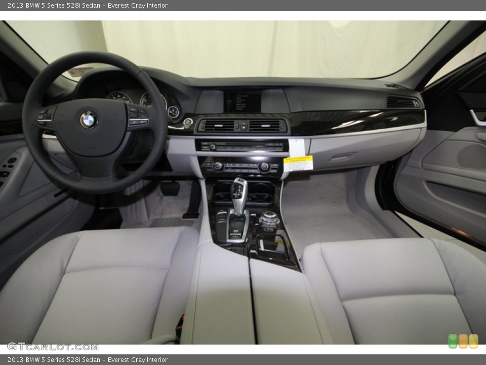 Everest Gray Interior Dashboard for the 2013 BMW 5 Series 528i Sedan #74972170
