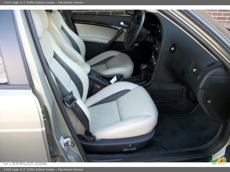 Parchment Interior Photo for the 2009 Saab 9-5 Griffin Edition Sedan #74976416