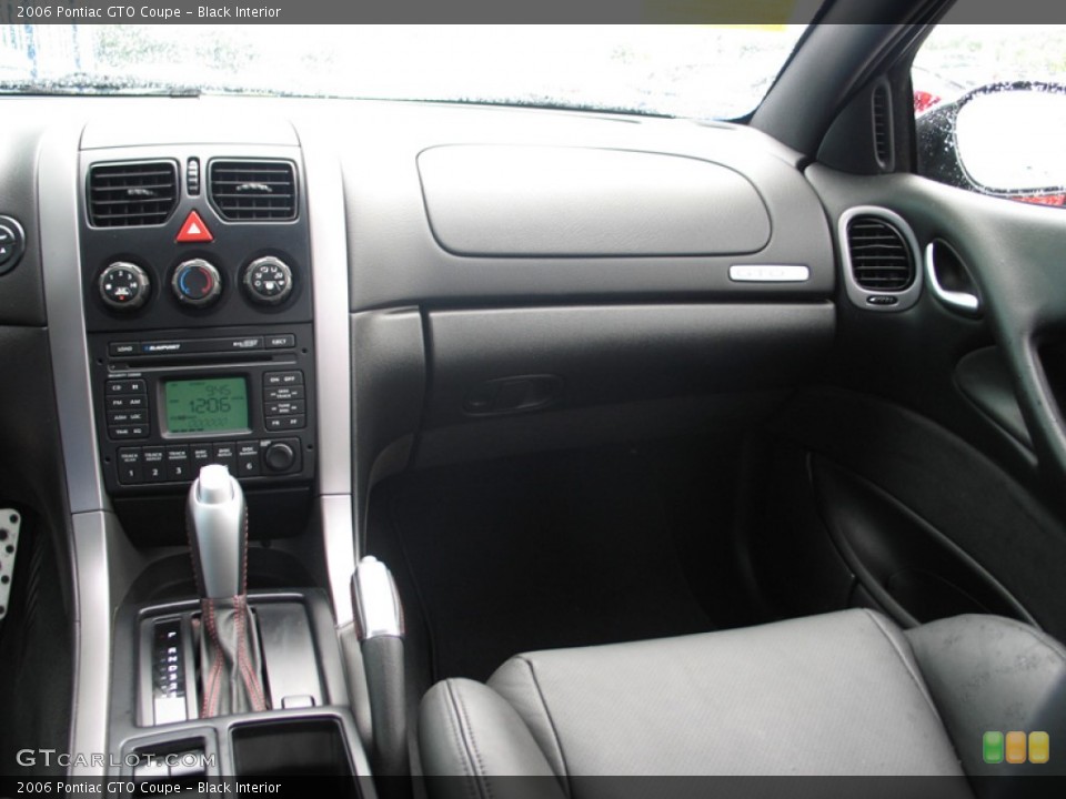 Black Interior Dashboard for the 2006 Pontiac GTO Coupe #74989654