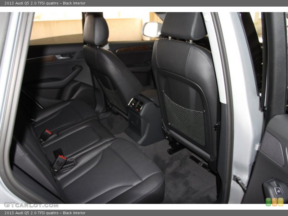 Black Interior Rear Seat for the 2013 Audi Q5 2.0 TFSI quattro #74996106