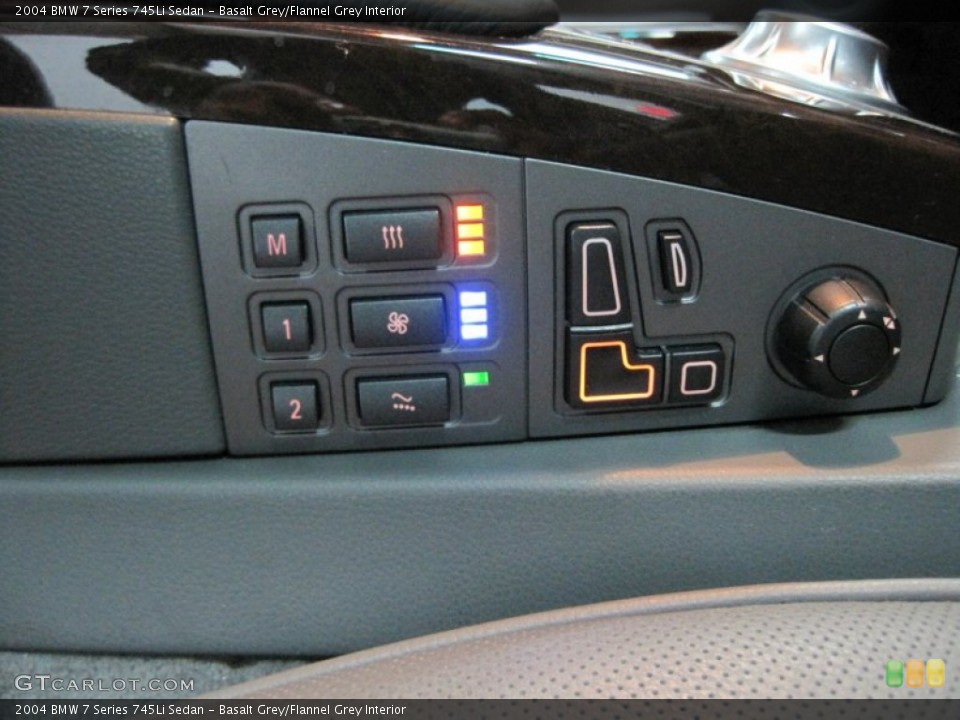 Basalt Grey/Flannel Grey Interior Controls for the 2004 BMW 7 Series 745Li Sedan #74998975