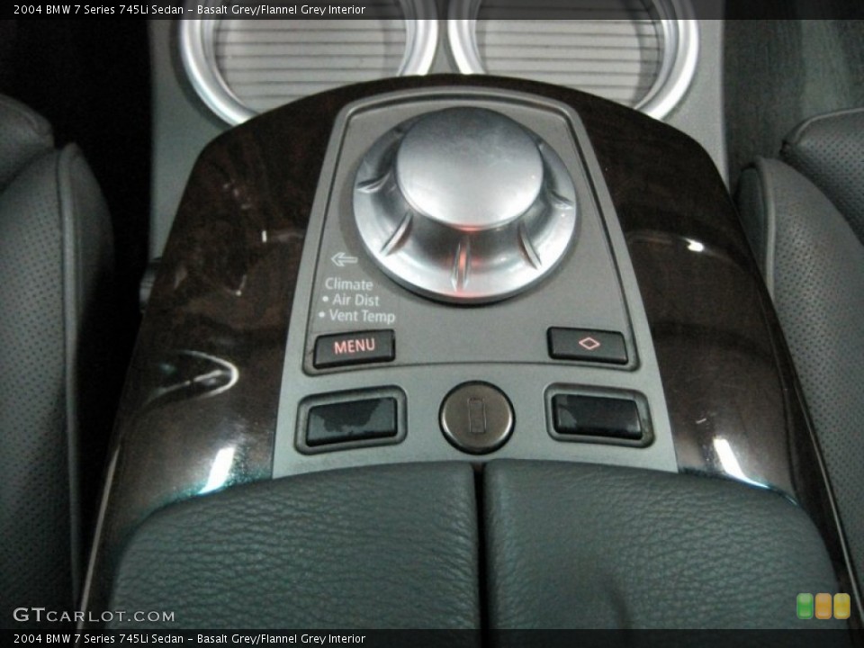 Basalt Grey/Flannel Grey Interior Controls for the 2004 BMW 7 Series 745Li Sedan #74999182
