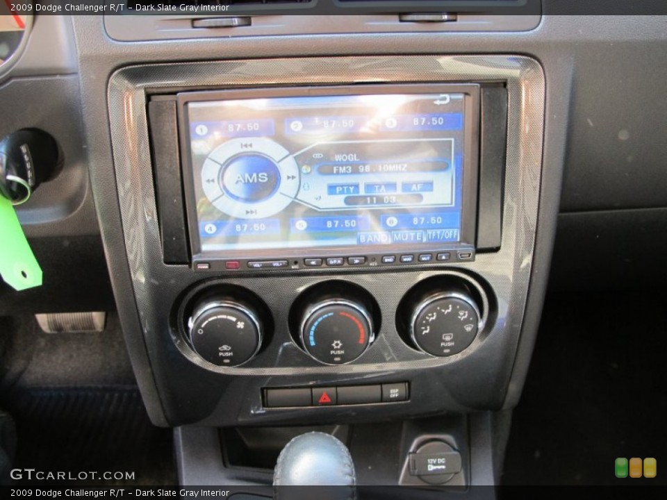 Dark Slate Gray Interior Controls for the 2009 Dodge Challenger R/T #75000691