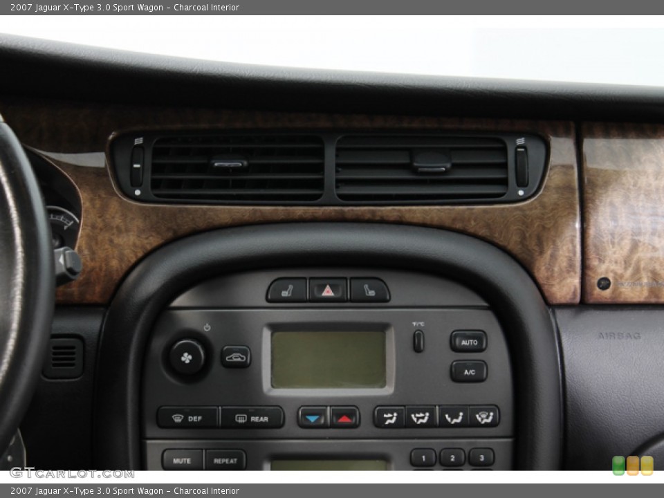 Charcoal Interior Controls for the 2007 Jaguar X-Type 3.0 Sport Wagon #75018700