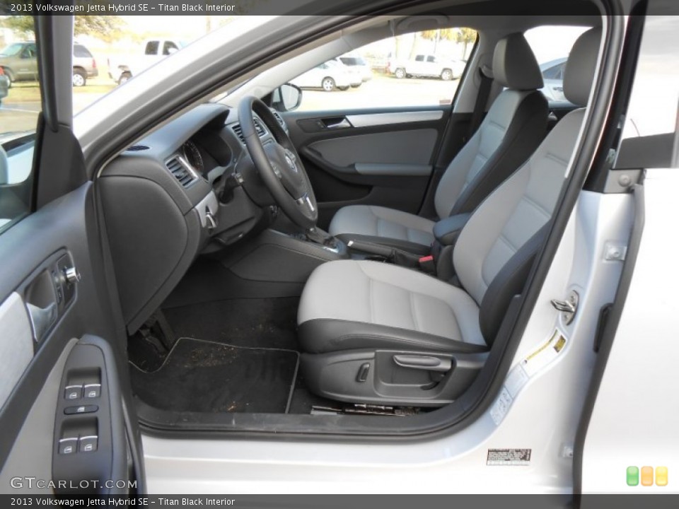 Titan Black Interior Photo for the 2013 Volkswagen Jetta Hybrid SE #75042155