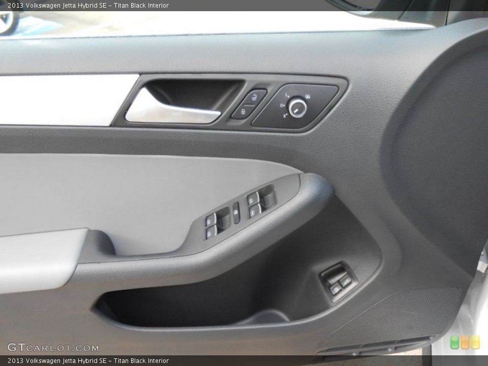Titan Black Interior Door Panel for the 2013 Volkswagen Jetta Hybrid SE #75042354