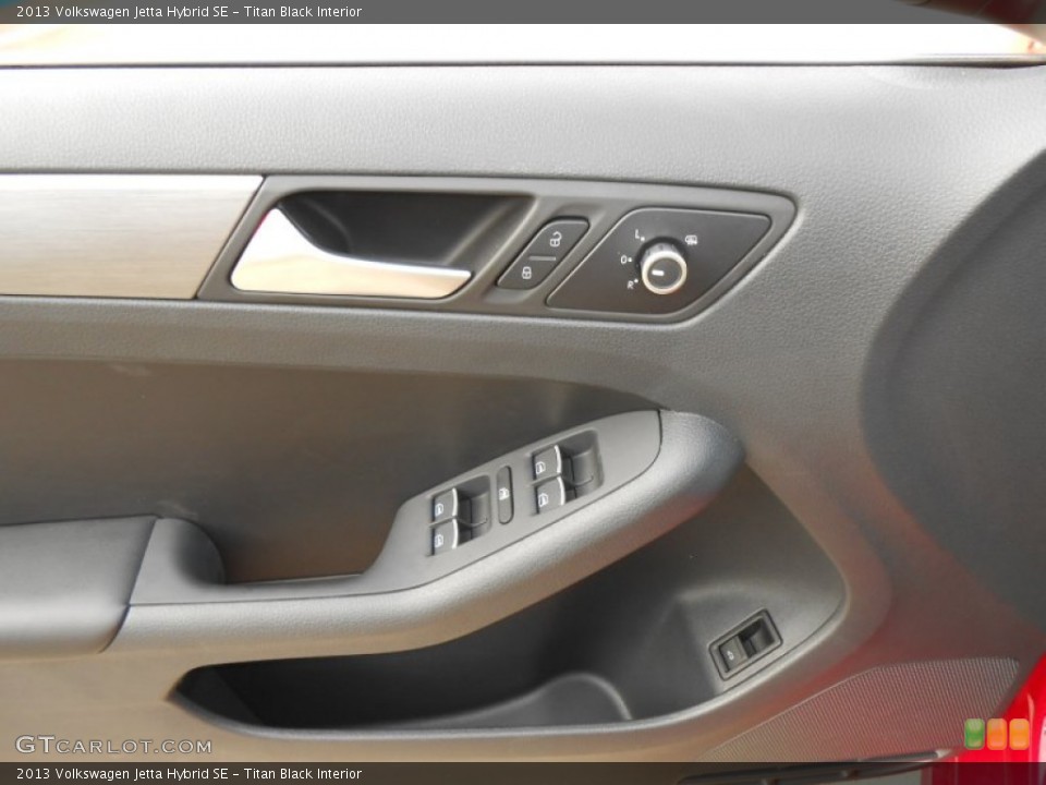 Titan Black Interior Door Panel for the 2013 Volkswagen Jetta Hybrid SE #75042431