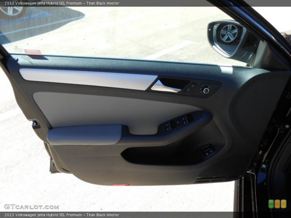Titan Black Interior Door Panel for the 2013 Volkswagen Jetta Hybrid SEL Premium #75043267