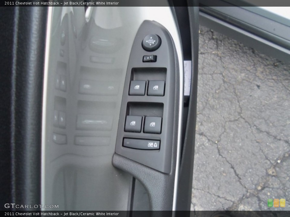 Jet Black/Ceramic White Interior Controls for the 2011 Chevrolet Volt Hatchback #75056111